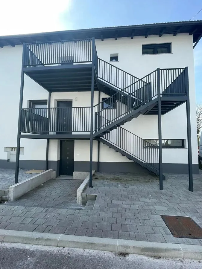 Stopnišča in ograjni segmenti – Slemenšek Engineering