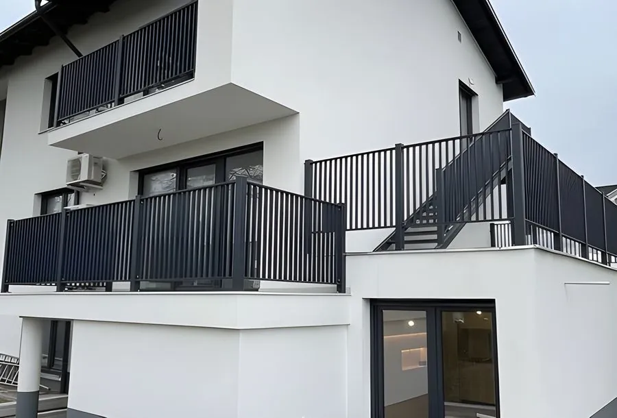 Stopnišča in ograjni segmenti